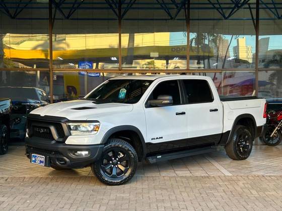 RAM 1500 5.7 V8 GASOLINA REBEL CD 4X4 AUTOMÁTICO RAM 1500 5.7 V8 GASOLINA REBEL CD 4X4 AUTOMÁTICO